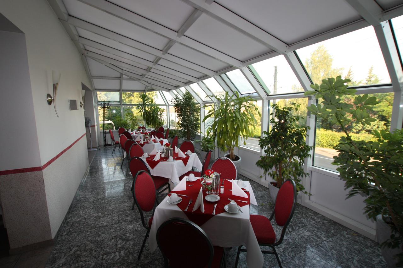 Hotel Buergerhof Hohenstein-Ernstthal Buitenkant foto