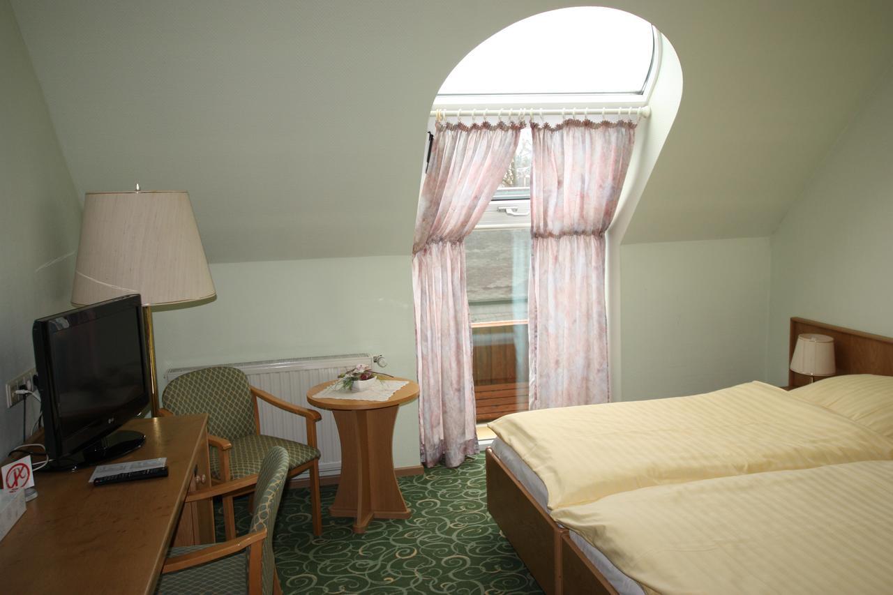 Hotel Buergerhof Hohenstein-Ernstthal Buitenkant foto