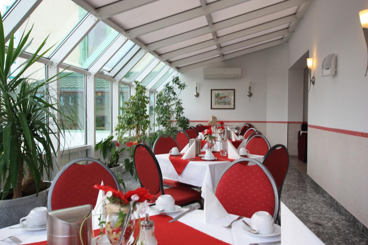 Hotel Buergerhof Hohenstein-Ernstthal Buitenkant foto