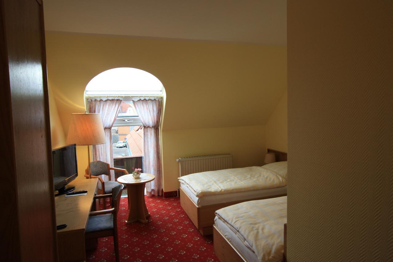 Hotel Buergerhof Hohenstein-Ernstthal Buitenkant foto