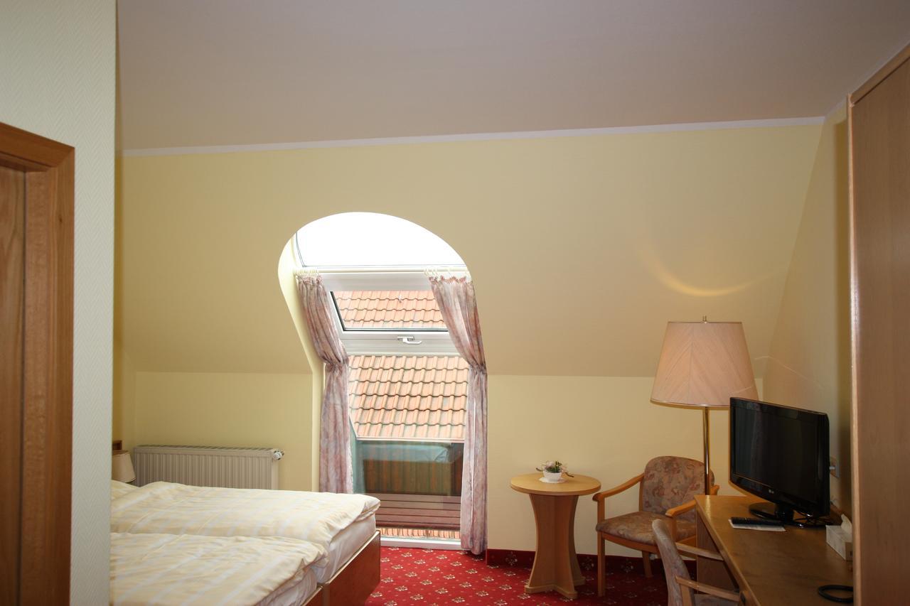 Hotel Buergerhof Hohenstein-Ernstthal Buitenkant foto