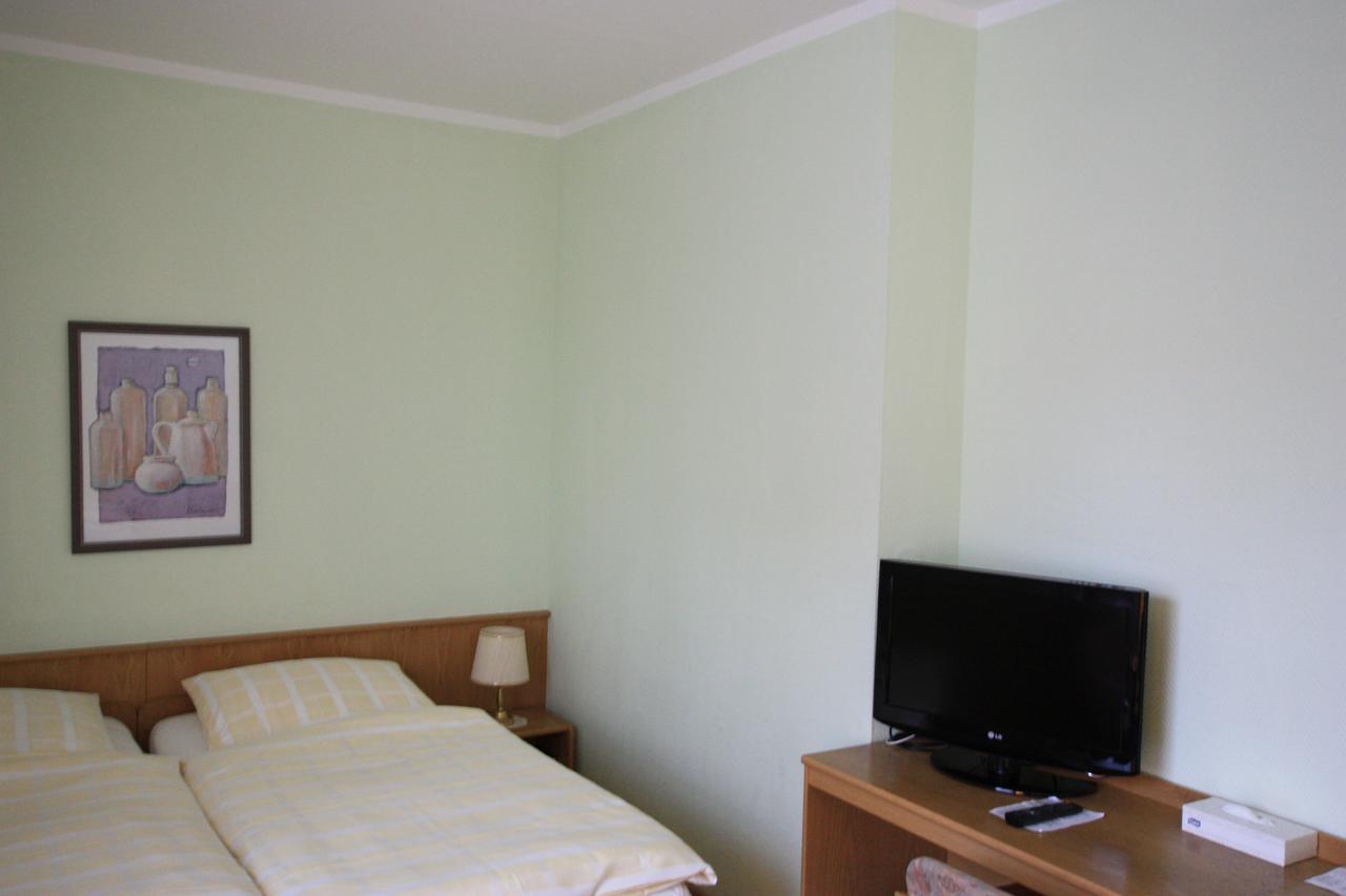 Hotel Buergerhof Hohenstein-Ernstthal Buitenkant foto